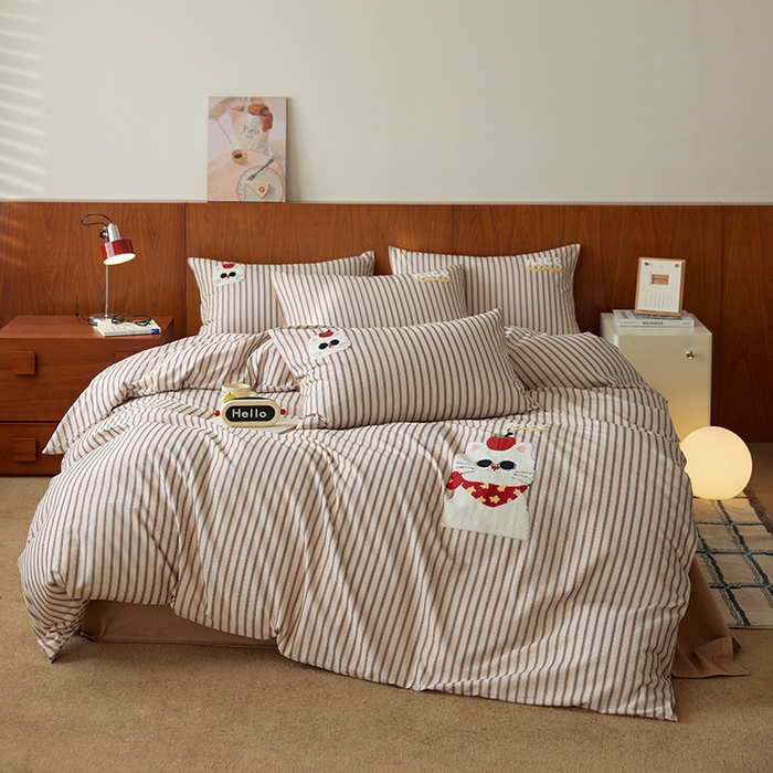 91家纺网 家纺一手货源 找家纺 千朵森 2025新款卡通毛巾绣全棉纯棉磨毛四件套 德瑞拉-喵趣