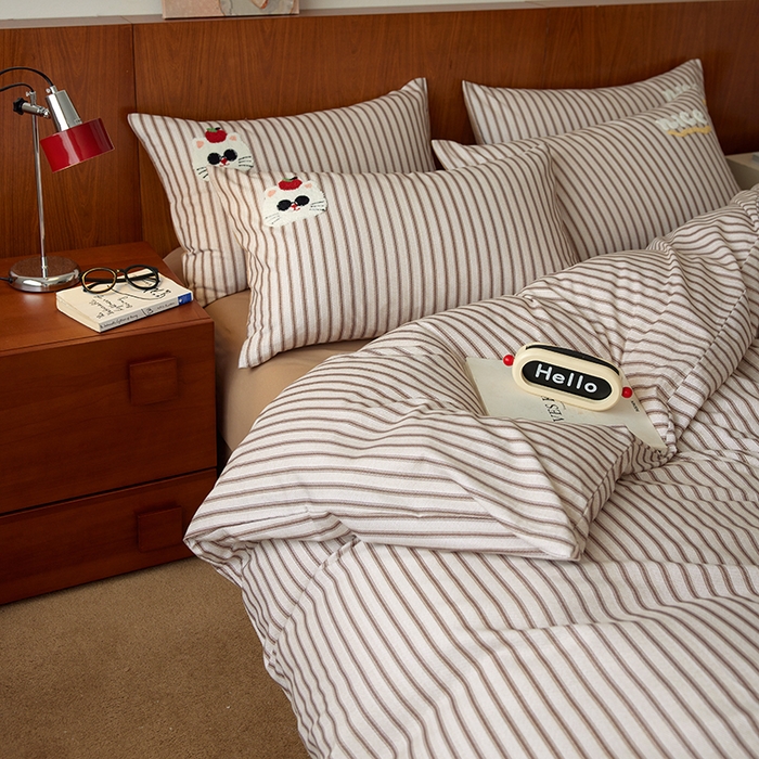 91家纺网 家纺一手货源 找家纺 千朵森 2025新款卡通毛巾绣全棉纯棉磨毛四件套 德瑞拉-喵趣