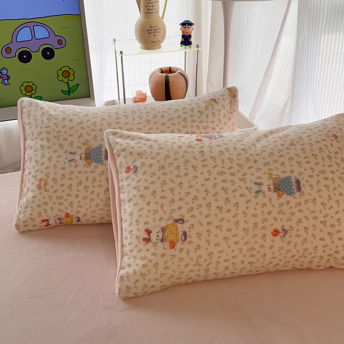 91家纺网 家纺一手货源 找家纺 HL原创 2025新款牛奶绒单品被套单件被套 甜心小兔