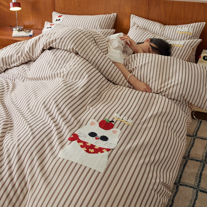 91家纺网 家纺一手货源 找家纺 千朵森 2025新款卡通毛巾绣全棉纯棉磨毛四件套 德瑞拉-喵趣