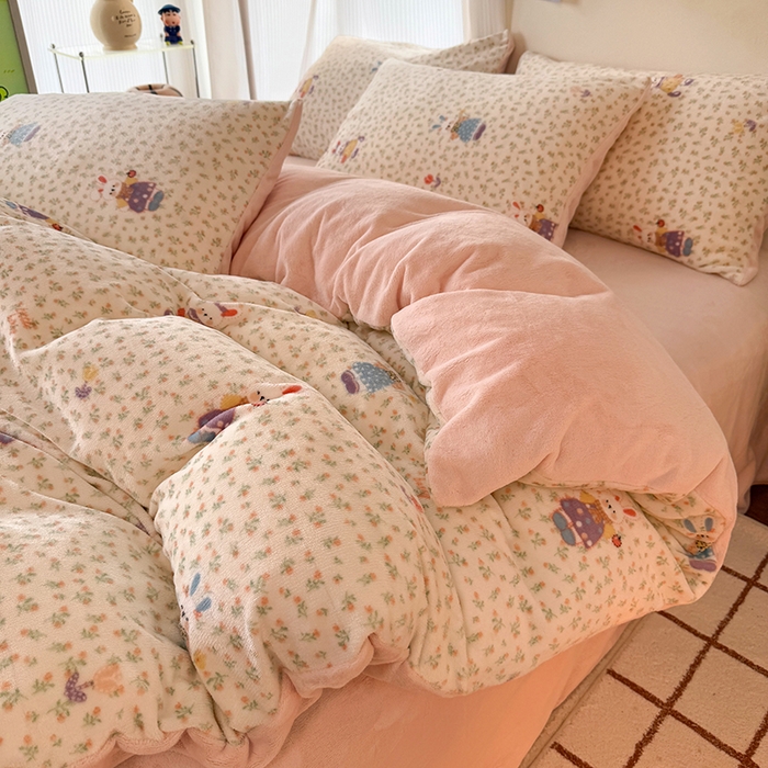 91家纺网 家纺一手货源 找家纺 HL原创 2025新款牛奶绒单品被套单件被套 甜心小兔