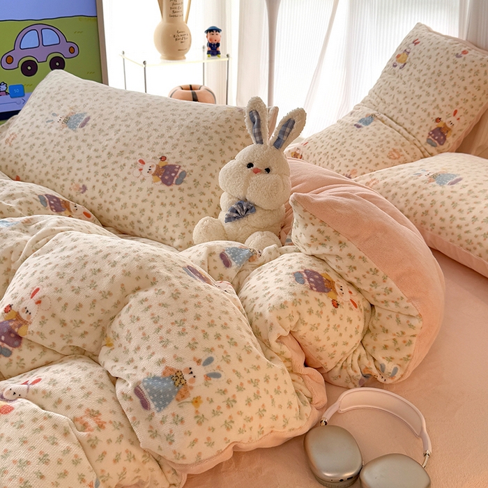 91家纺网 家纺一手货源 找家纺 HL原创 2025新款牛奶绒单品被套单件被套 甜心小兔