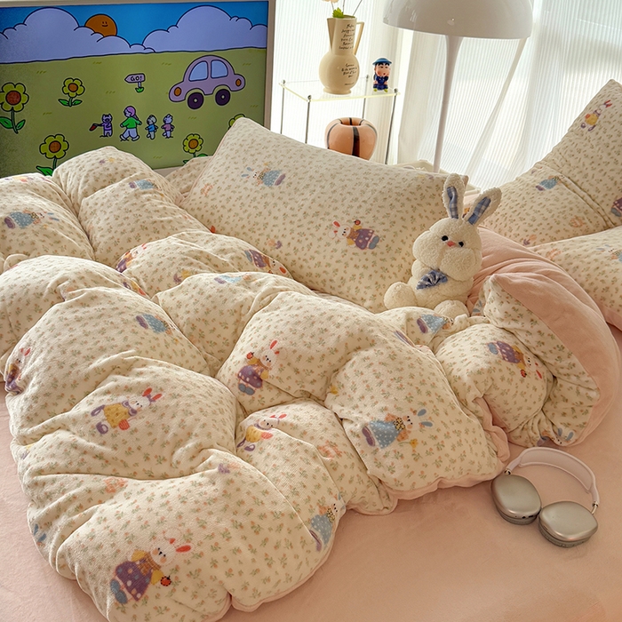 91家纺网 家纺一手货源 找家纺 HL原创 2025新款牛奶绒单品被套单件被套 甜心小兔