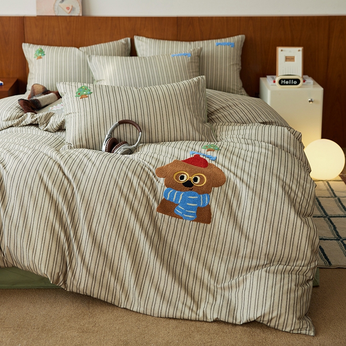 91家纺网 家纺一手货源 找家纺 千朵森 2025新款卡通毛巾绣全棉纯棉磨毛四件套 德瑞拉-汪趣