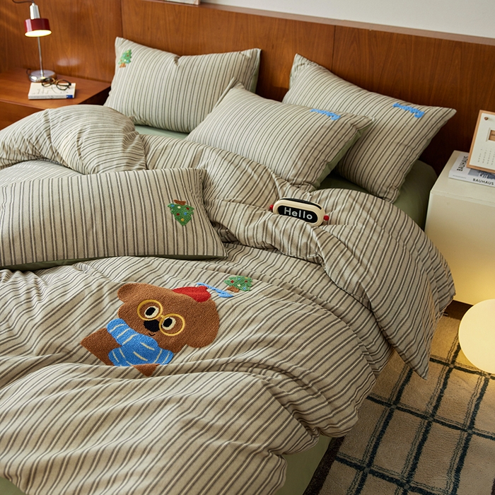 91家纺网 家纺一手货源 找家纺 千朵森 2025新款卡通毛巾绣全棉纯棉磨毛四件套 德瑞拉-汪趣