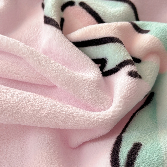 91家纺网 家纺一手货源 找家纺 ds生活馆 2025新款大版高克重双面牛奶绒四件套 缤纷拉布布