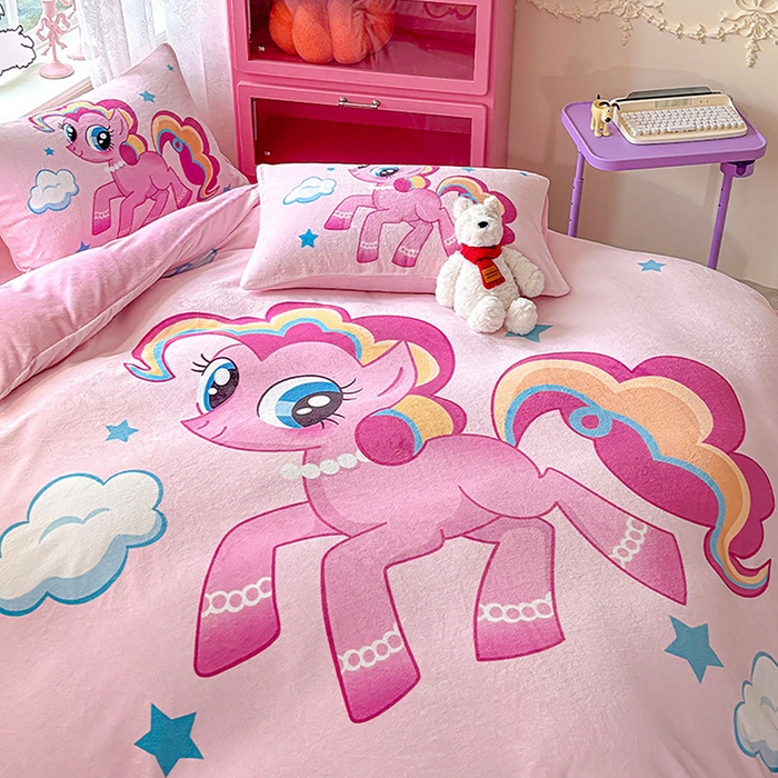 91家纺网 家纺一手货源 找家纺 ds生活馆 2025新款大版高克重双面牛奶绒四件套 开心小马