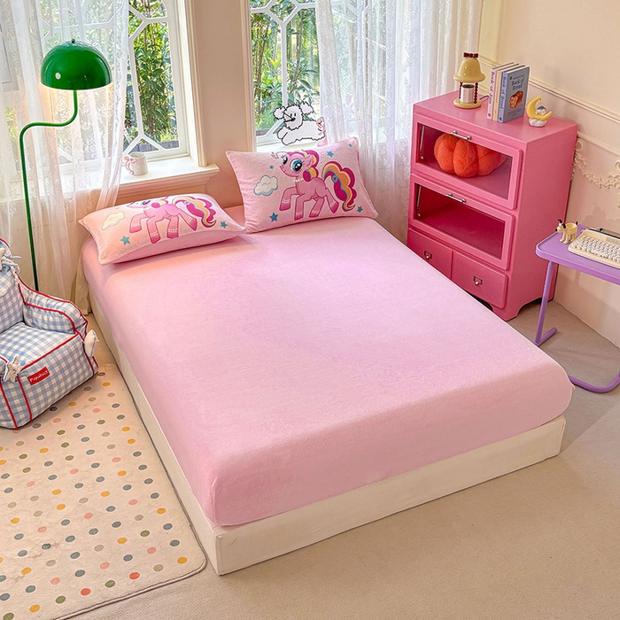 91家纺网 家纺一手货源 找家纺 ds生活馆 2025新款大版高克重双面牛奶绒四件套 开心小马