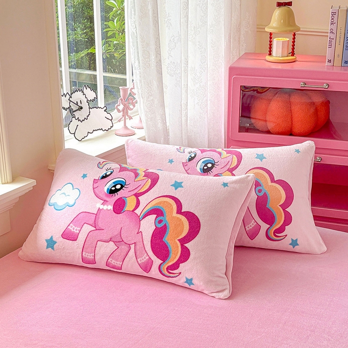 91家纺网 家纺一手货源 找家纺 ds生活馆 2025新款大版高克重双面牛奶绒四件套 开心小马