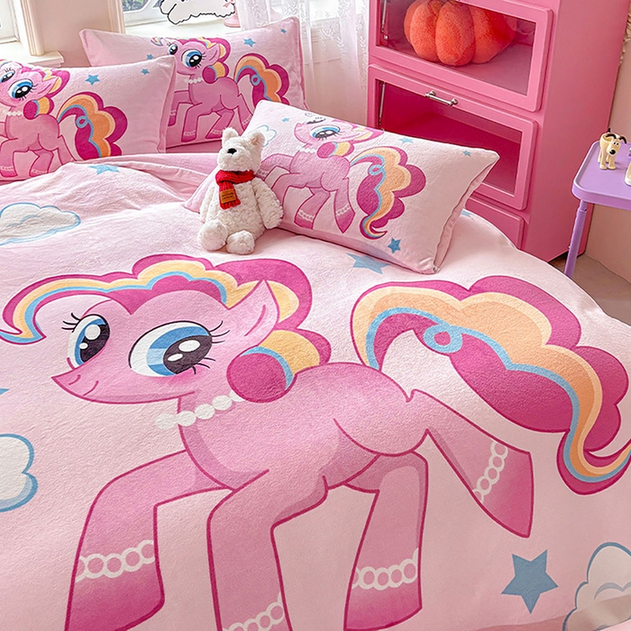 91家纺网 家纺一手货源 找家纺 ds生活馆 2025新款大版高克重双面牛奶绒四件套 开心小马