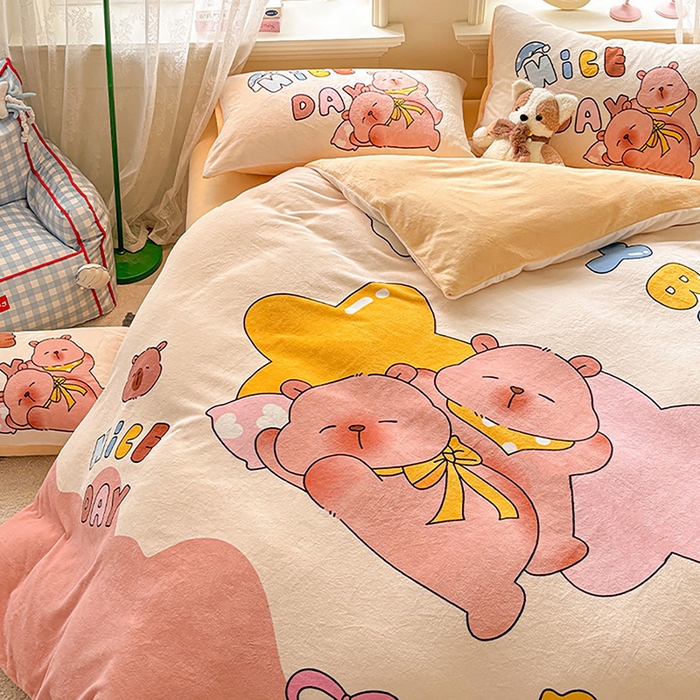 91家纺网 家纺一手货源 找家纺 ds生活馆 2025新款大版高克重双面牛奶绒四件套 睡梦巴拉