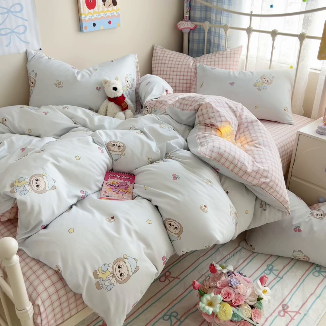 91家纺网 家纺一手货源 找家纺 呗旺鹿 2025新款全棉纯棉大眼娃娃毛巾绣四件套第二波 奶蓝色晚安大眼娃娃