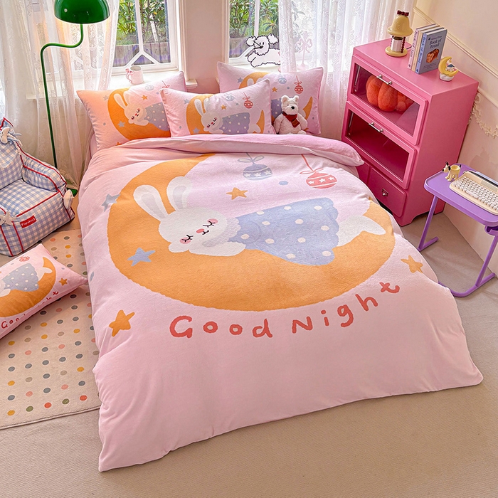 91家纺网 家纺一手货源 找家纺 ds生活馆 2025新款大版高克重双面牛奶绒四件套 月亮兔