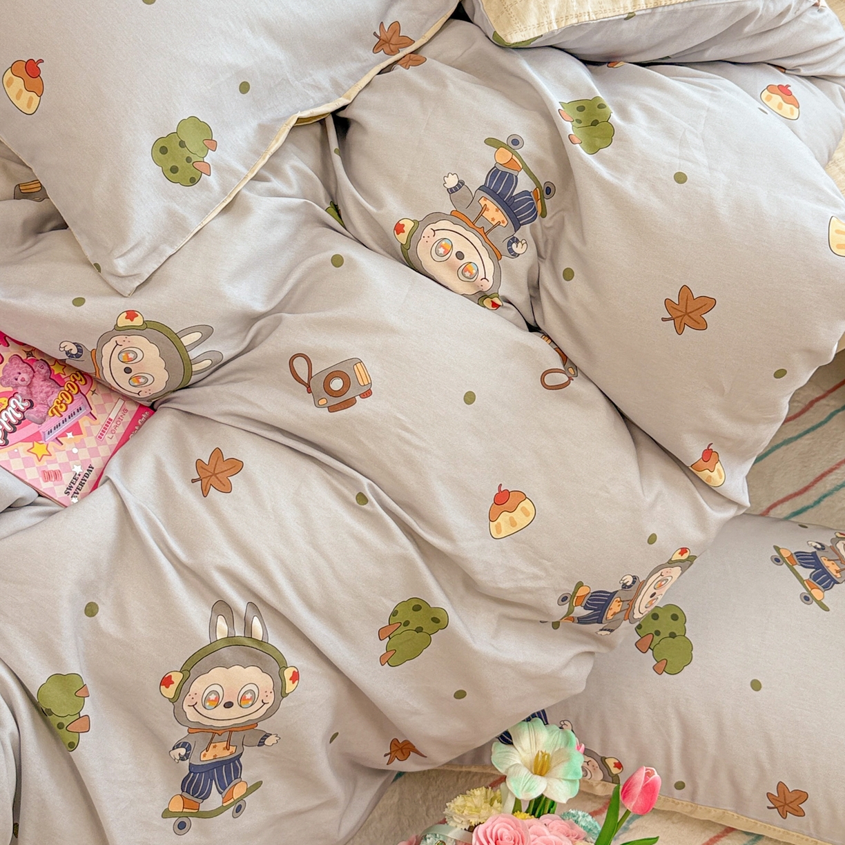 91家纺网 家纺一手货源 找家纺 呗旺鹿 2025新款全棉纯棉大眼娃娃毛巾绣四件套第二波 滑板大眼娃娃