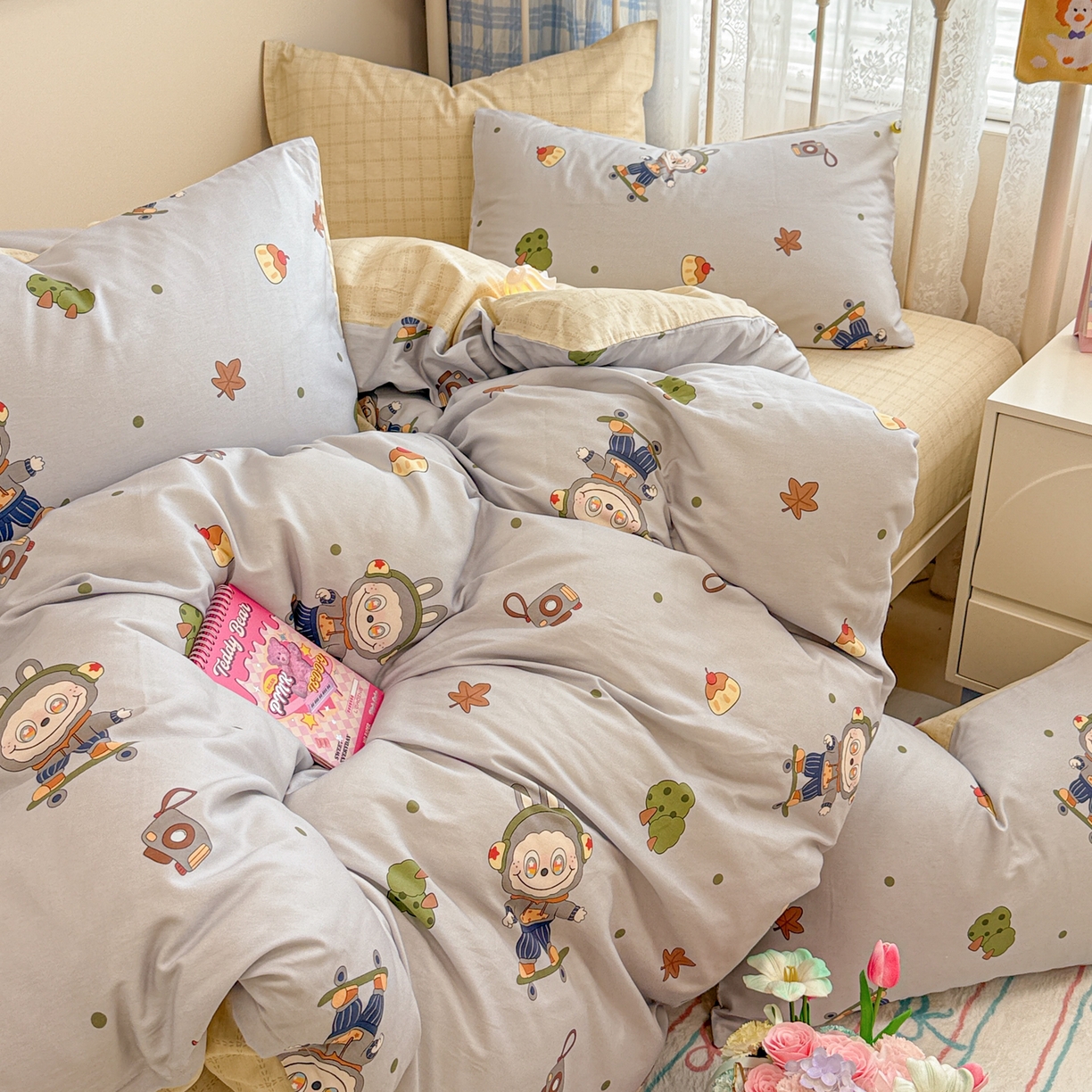 91家纺网 家纺一手货源 找家纺 呗旺鹿 2025新款全棉纯棉大眼娃娃毛巾绣四件套第二波 滑板大眼娃娃