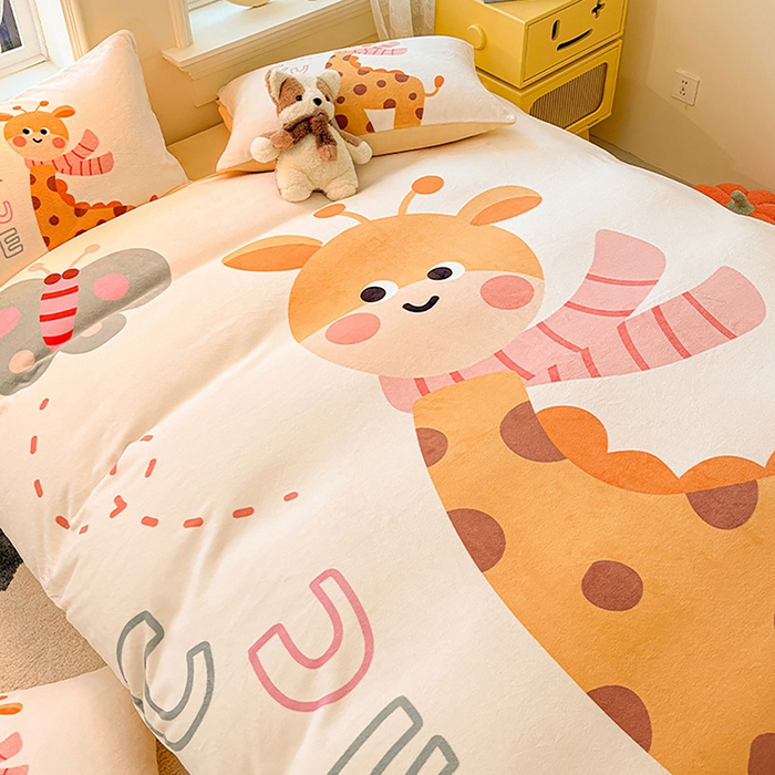 91家纺网 家纺一手货源 找家纺 ds生活馆 2025新款大版高克重双面牛奶绒四件套 长颈鹿