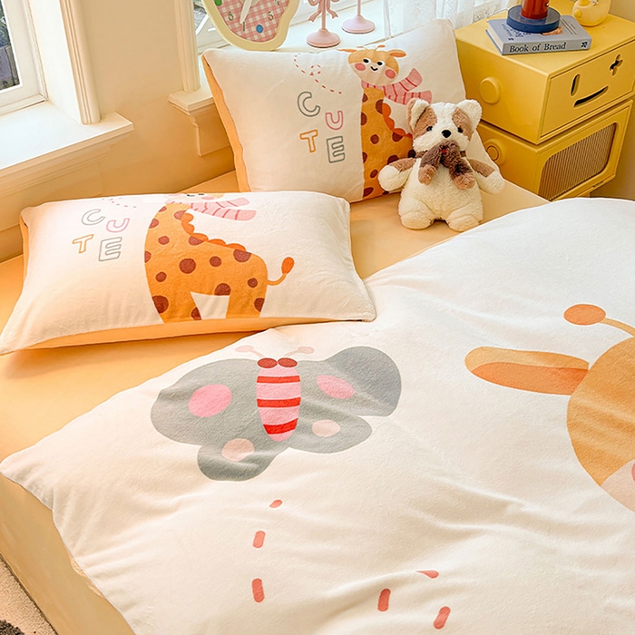 91家纺网 家纺一手货源 找家纺 ds生活馆 2025新款大版高克重双面牛奶绒四件套 长颈鹿