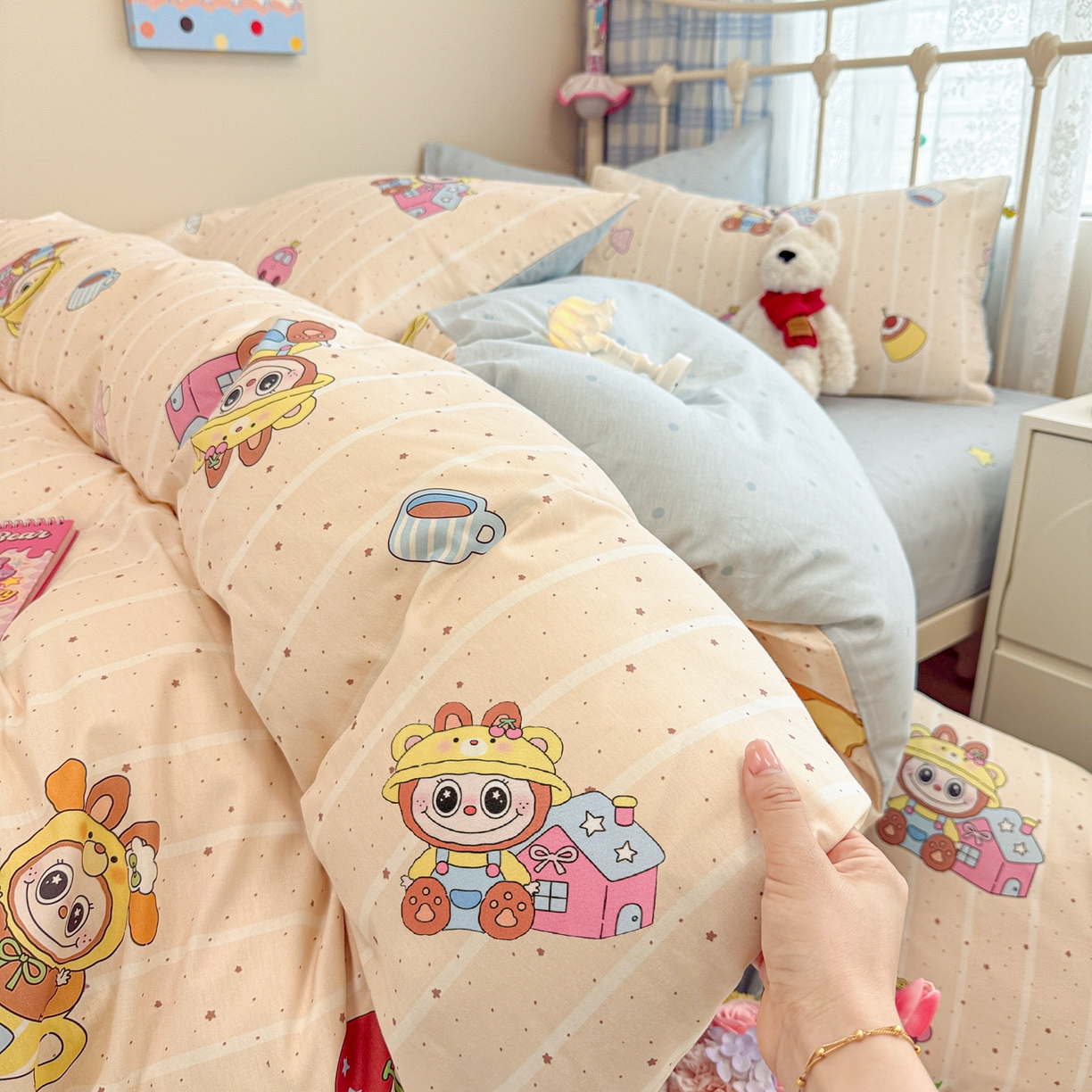 91家纺网 家纺一手货源 找家纺 呗旺鹿 2025新款全棉纯棉大眼娃娃毛巾绣四件套第二波 软萌杯子大眼娃娃