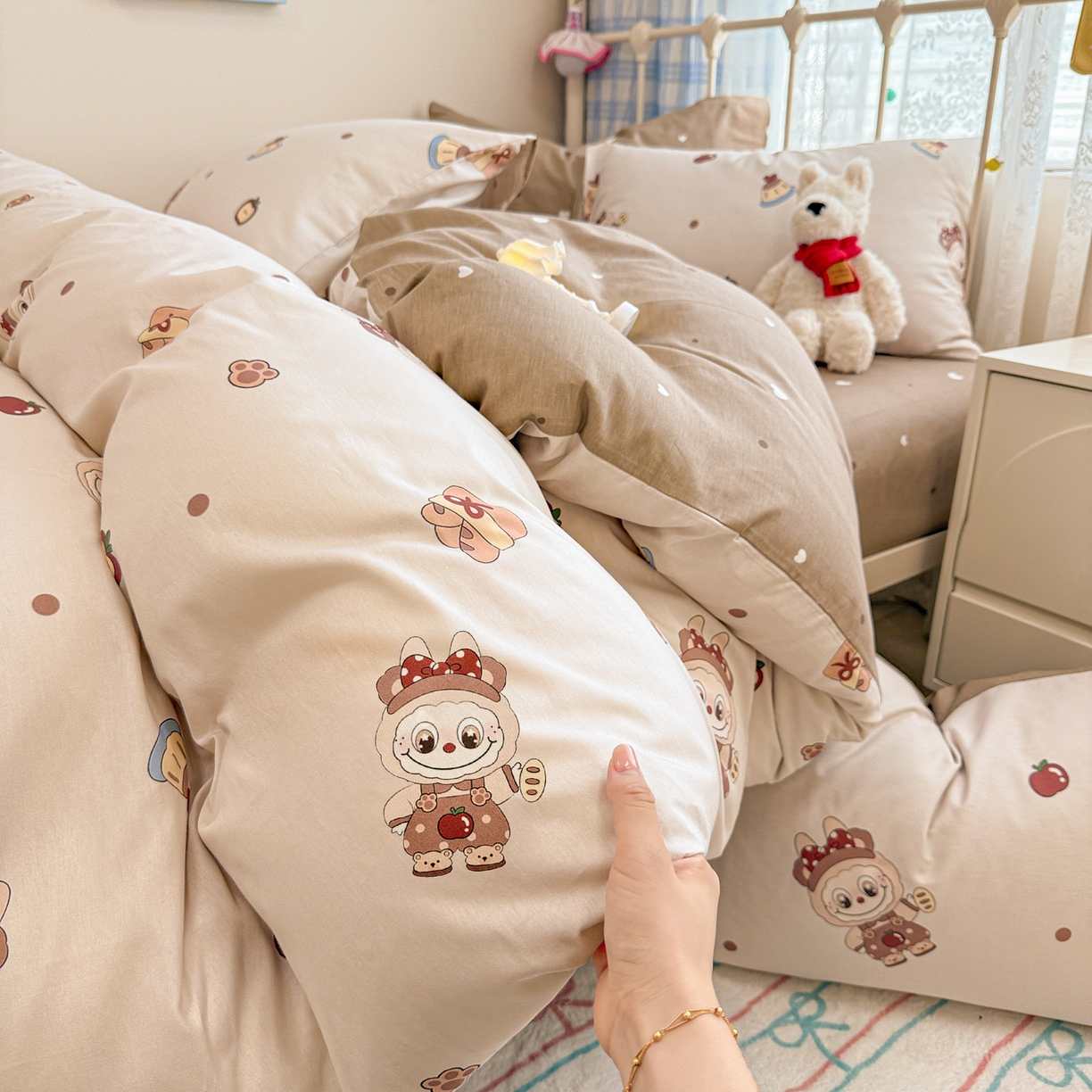 91家纺网 家纺一手货源 找家纺 呗旺鹿 2025新款全棉纯棉大眼娃娃毛巾绣四件套第二波 棕色系面包大眼娃娃