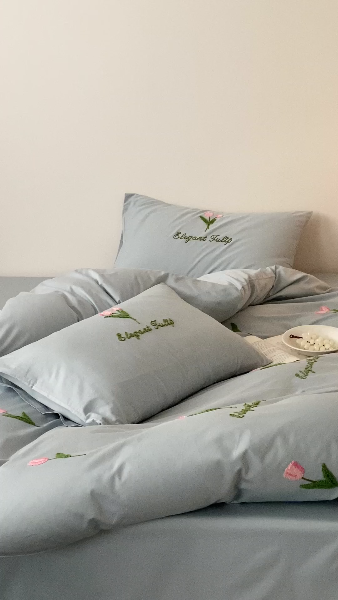 91家纺网 家纺一手货源 找家纺 三味舒屋 2025新款全棉纯棉水洗棉毛巾绣四件套 郁支浪漫-兰