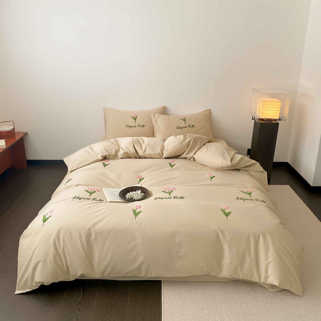 91家纺网 家纺一手货源 找家纺 三味舒屋 2025新款全棉纯棉水洗棉毛巾绣四件套 郁支浪漫-奶杏