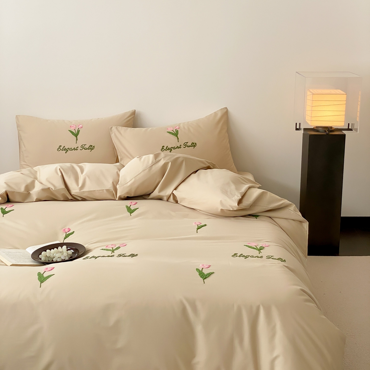 91家纺网 家纺一手货源 找家纺 三味舒屋 2025新款全棉纯棉水洗棉毛巾绣四件套 郁支浪漫-奶杏