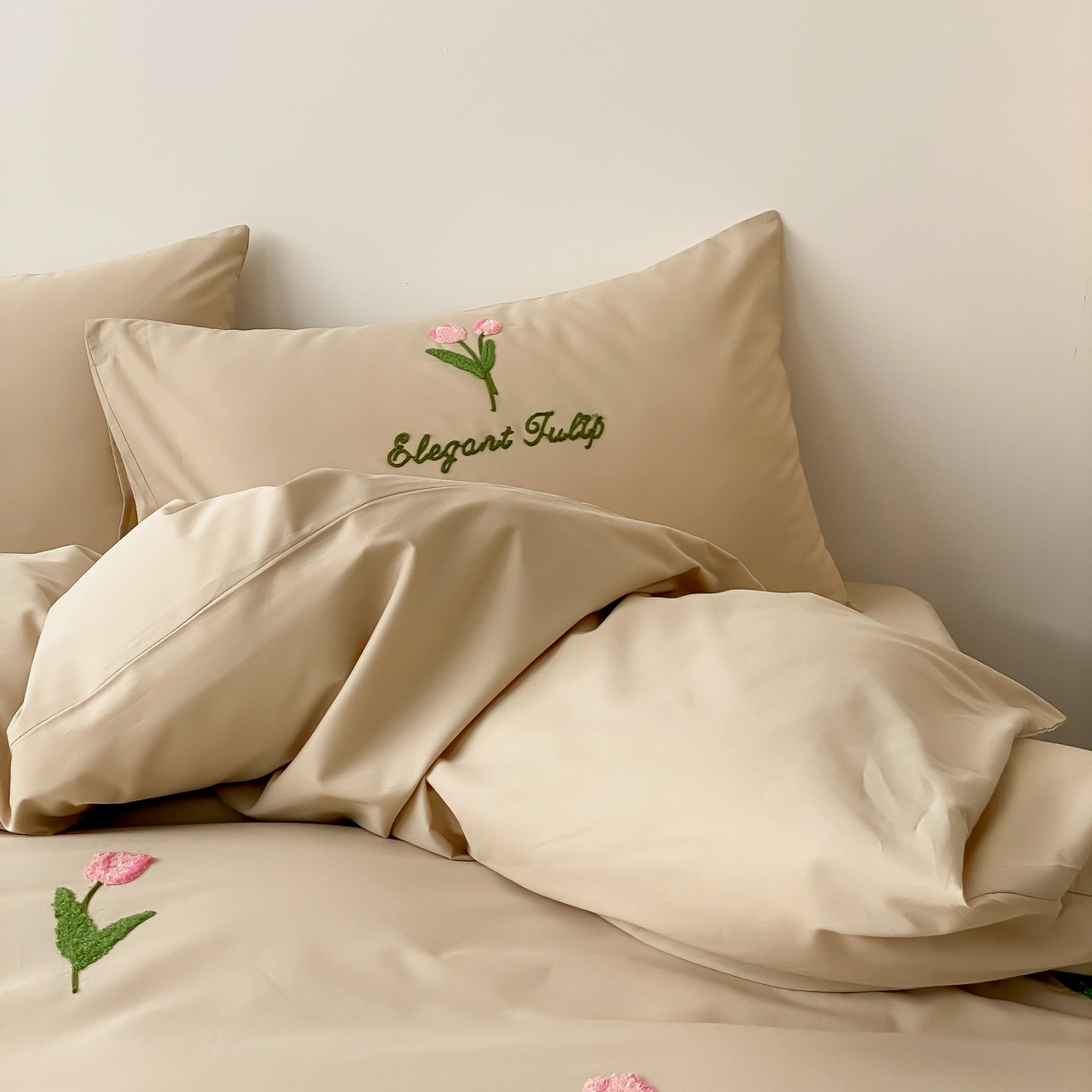 91家纺网 家纺一手货源 找家纺 三味舒屋 2025新款全棉纯棉水洗棉毛巾绣四件套 郁支浪漫-奶杏