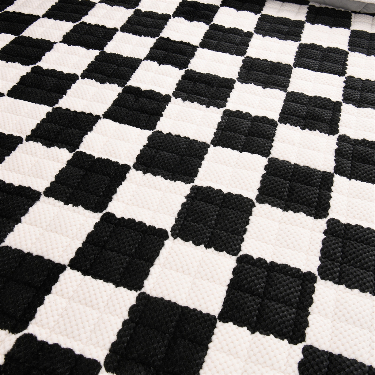 91家纺网 家纺一手货源 找家纺 云木里 2025新款速暖豆豆绒夹棉床笠 黑白