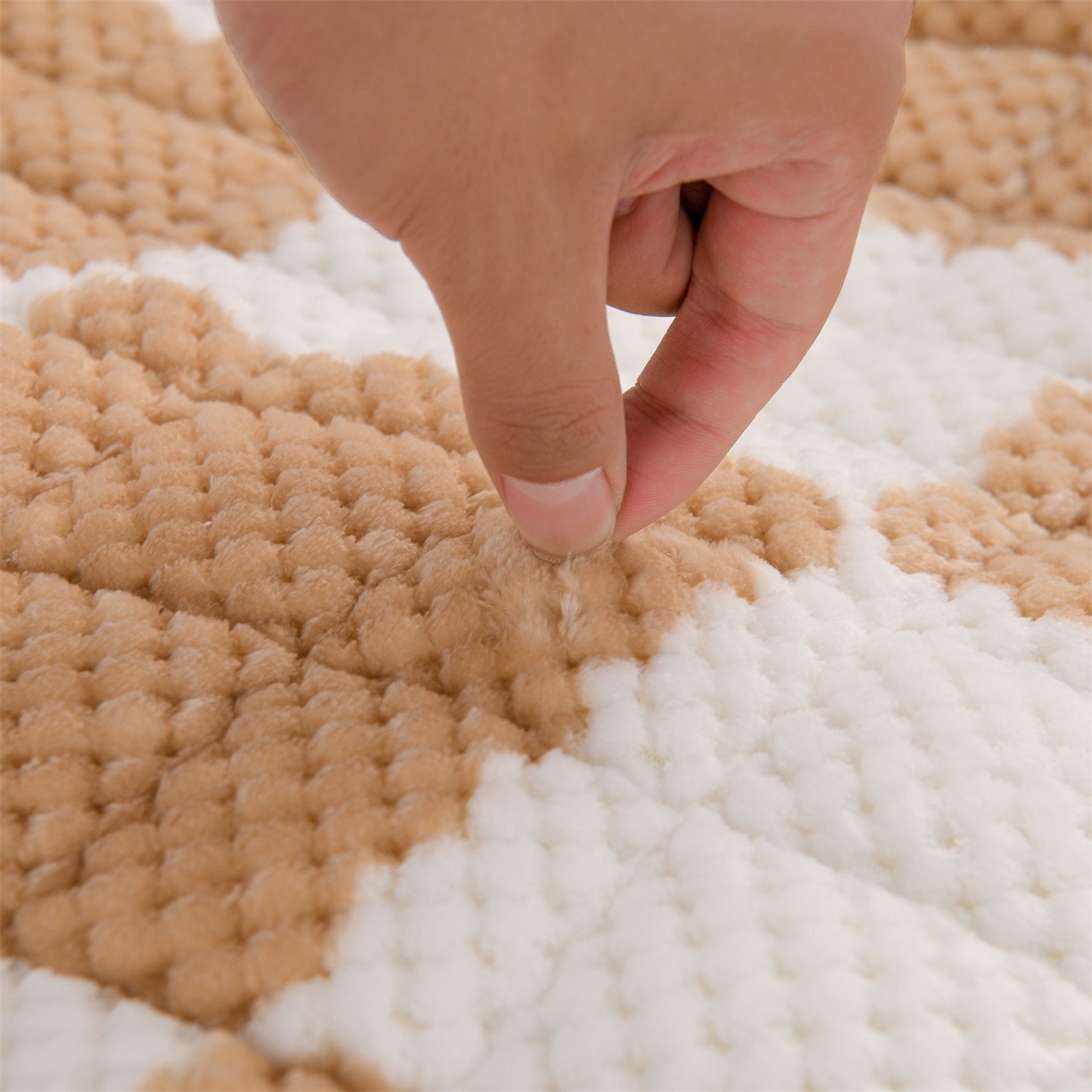 91家纺网 家纺一手货源 找家纺 云木里 2025新款速暖豆豆绒夹棉床笠 卡其