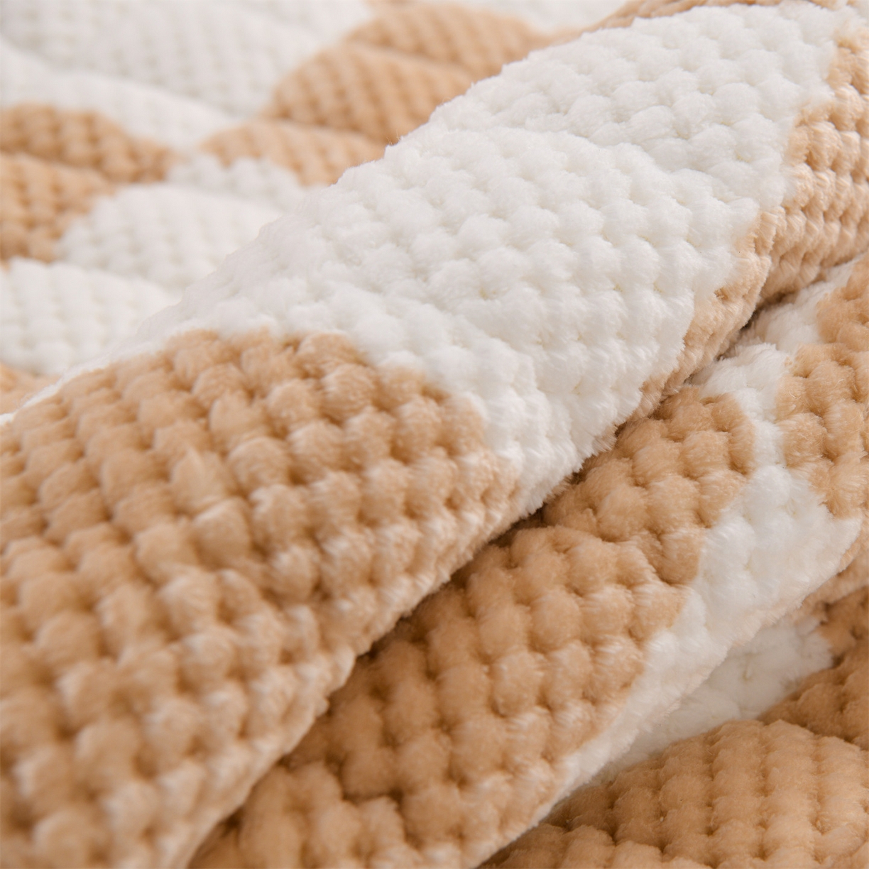 91家纺网 家纺一手货源 找家纺 云木里 2025新款速暖豆豆绒夹棉床笠 卡其