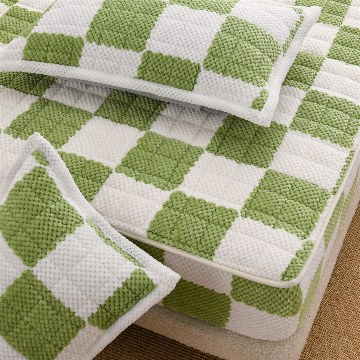 91家纺网 家纺一手货源 找家纺 云木里 2025新款速暖豆豆绒夹棉床笠 抹茶绿