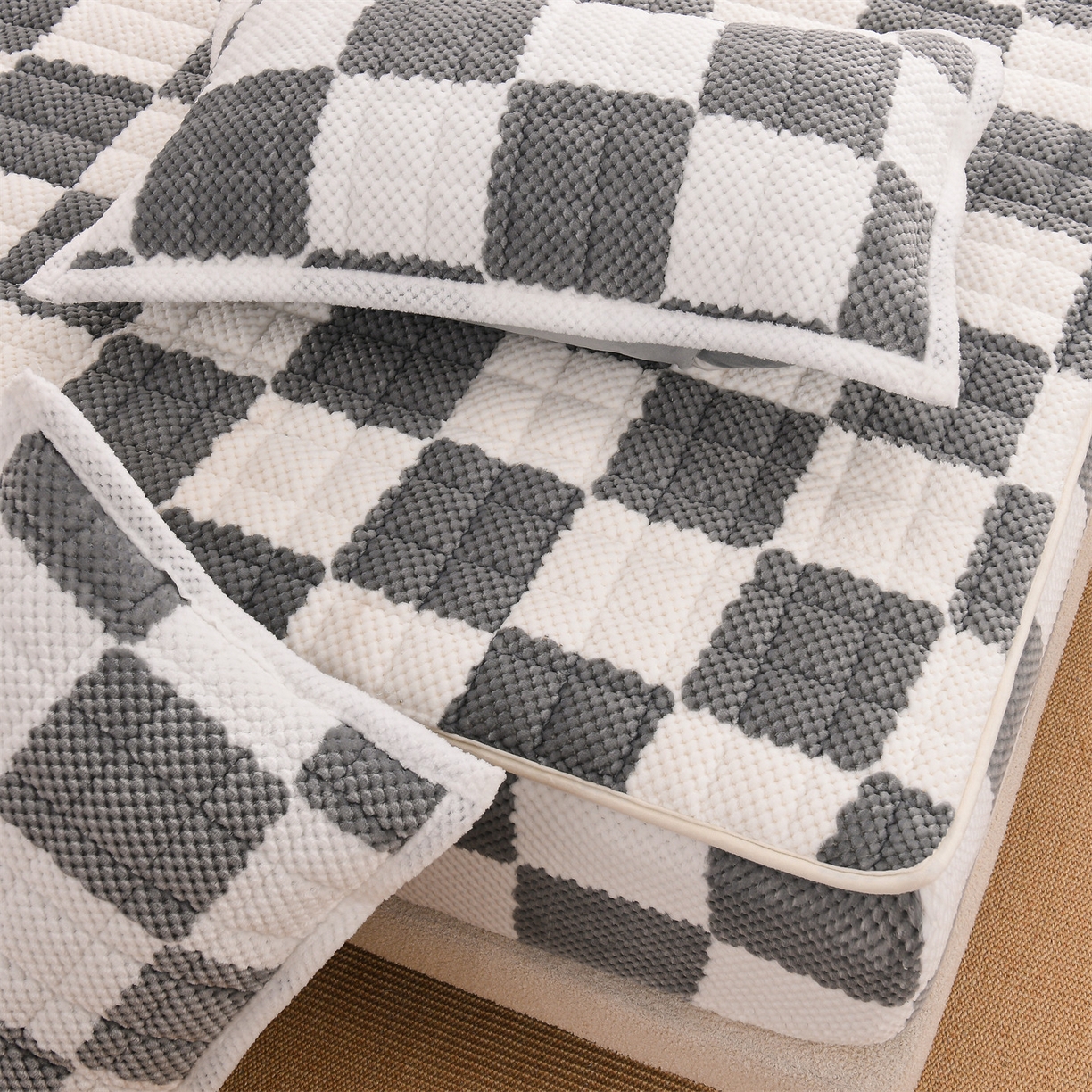 91家纺网 家纺一手货源 找家纺 云木里 2025新款速暖豆豆绒夹棉床笠 浅灰