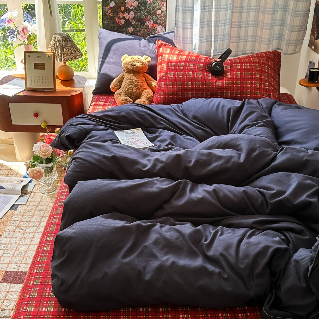 花伞家居 2025新款小众高级感纯色花卉拼色加厚水洗棉四件套【提供买家秀】 问仟-藏蓝