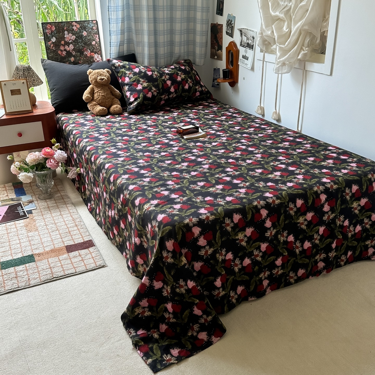 91家纺网 家纺一手货源 找家纺 花伞家居 2025新款小众高级感纯色花卉拼色加厚水洗棉四件套【提供买家秀】 番喜-红