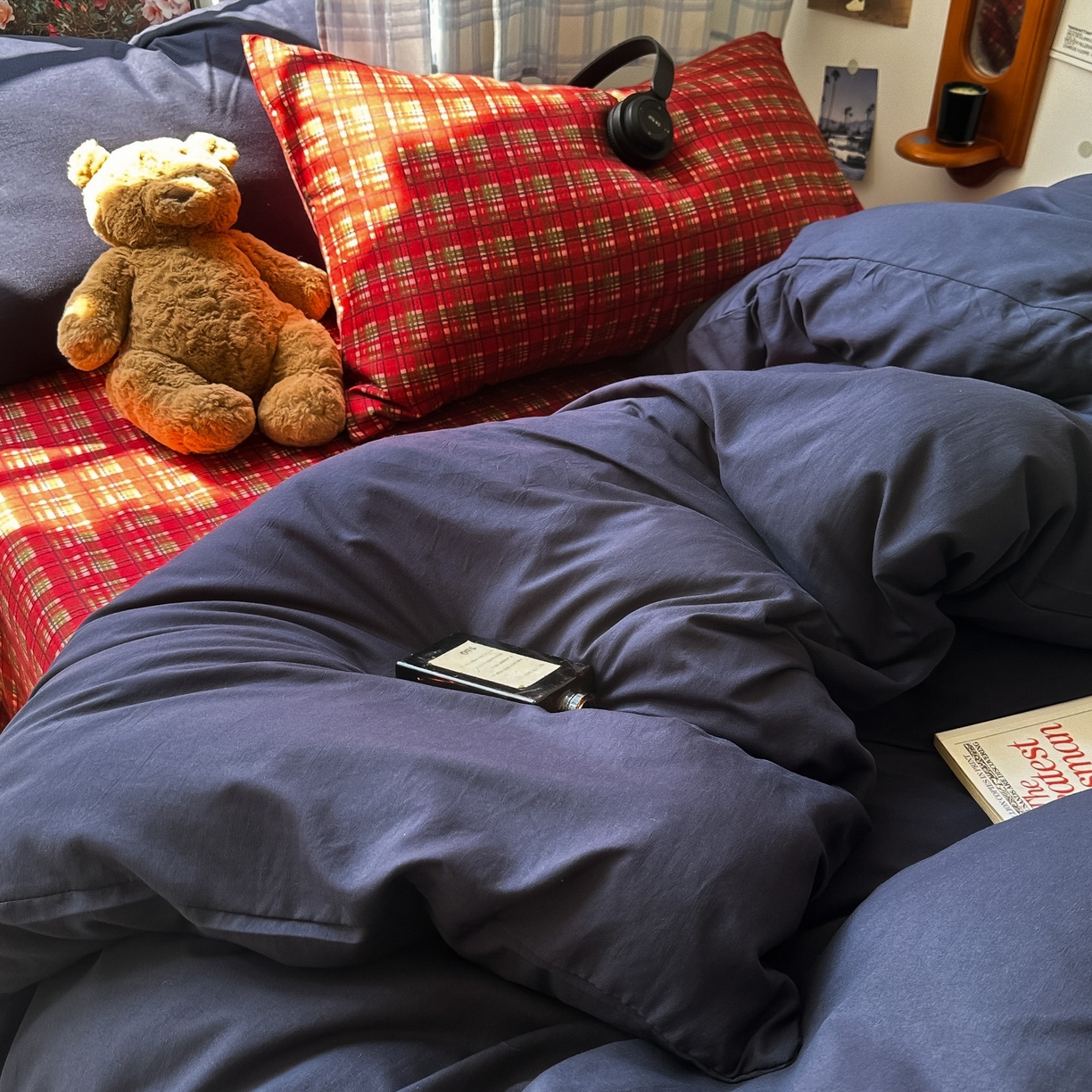 91家纺网 家纺一手货源 找家纺 花伞家居 2025新款小众高级感纯色花卉拼色加厚水洗棉四件套【提供买家秀】 问仟-藏蓝