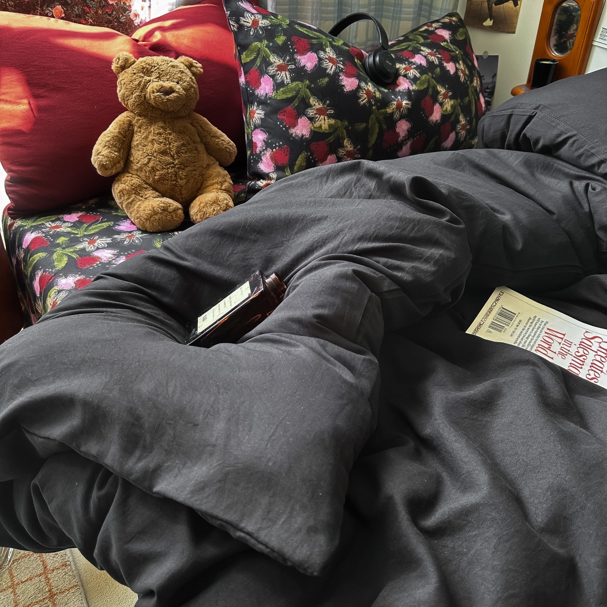 91家纺网 家纺一手货源 找家纺 花伞家居 2025新款小众高级感纯色花卉拼色加厚水洗棉四件套【提供买家秀】 番喜-黑