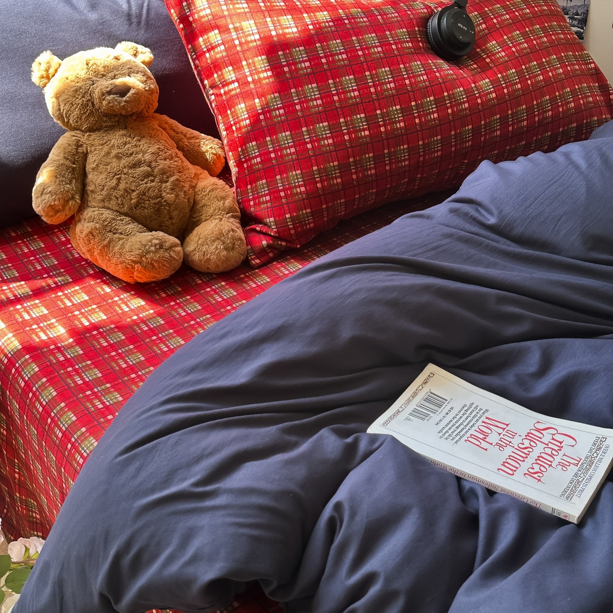 91家纺网 家纺一手货源 找家纺 花伞家居 2025新款小众高级感纯色花卉拼色加厚水洗棉四件套【提供买家秀】 问仟-藏蓝