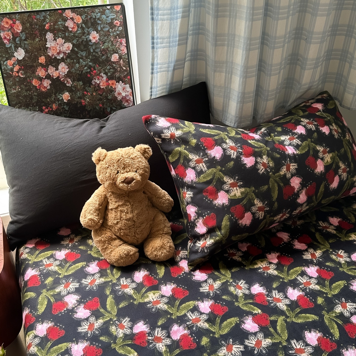 91家纺网 家纺一手货源 找家纺 （总）花伞家居 2025新款小众高级感纯色花卉拼色加厚水洗棉四件套【提供买家秀】