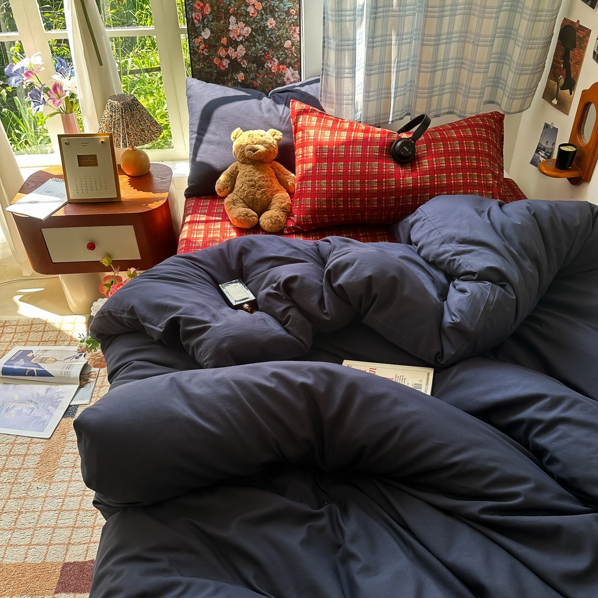 91家纺网 家纺一手货源 找家纺 花伞家居 2025新款小众高级感纯色花卉拼色加厚水洗棉四件套【提供买家秀】 问仟-藏蓝