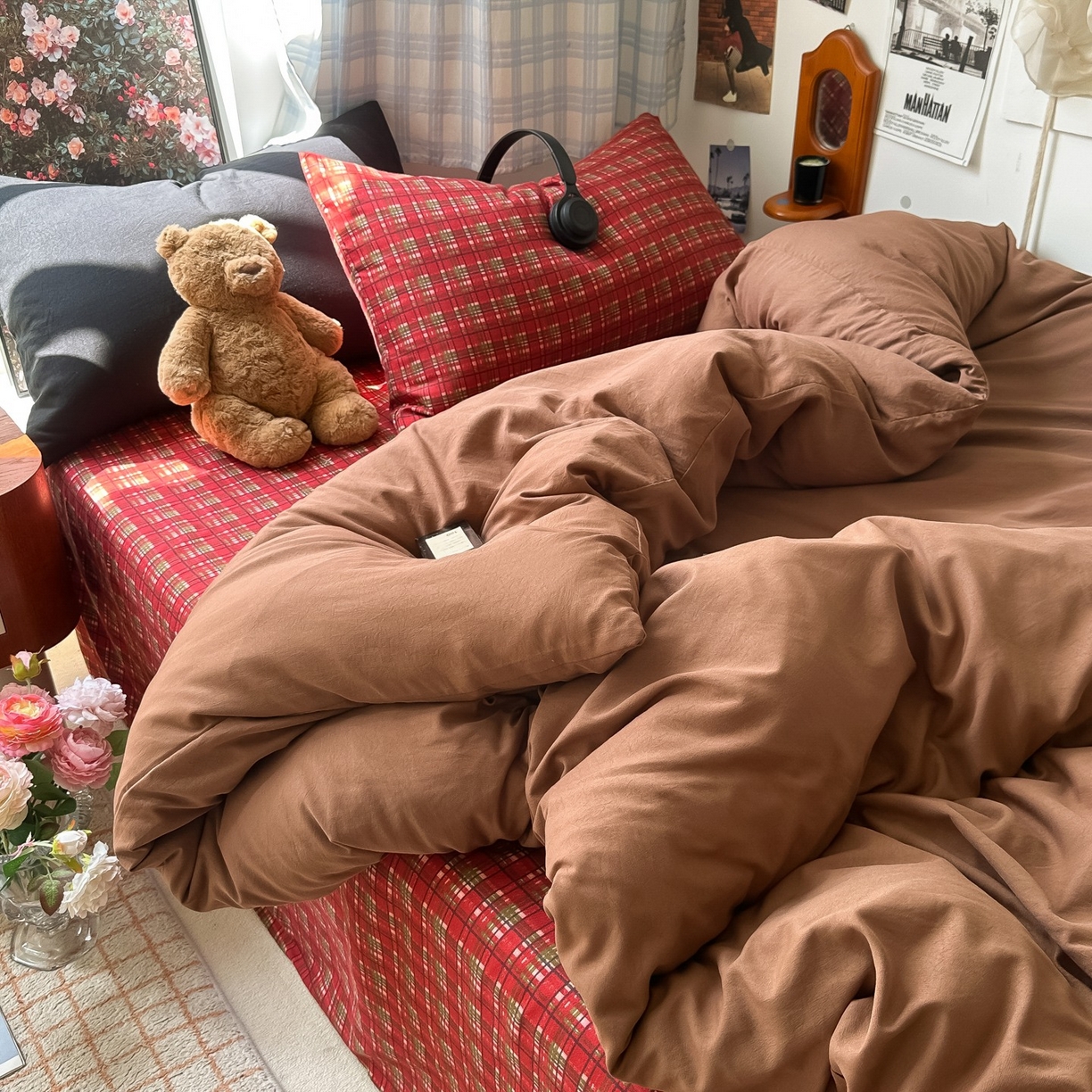 91家纺网 家纺一手货源 找家纺 花伞家居 2025新款小众高级感纯色花卉拼色加厚水洗棉四件套【提供买家秀】 问仟-焦糖