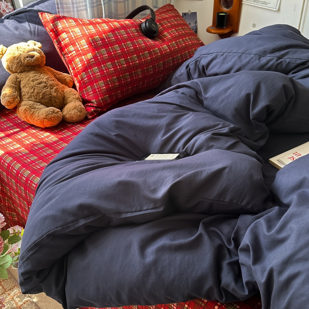 91家纺网 家纺一手货源 找家纺 花伞家居 2025新款小众高级感纯色花卉拼色加厚水洗棉四件套【提供买家秀】 问仟-藏蓝