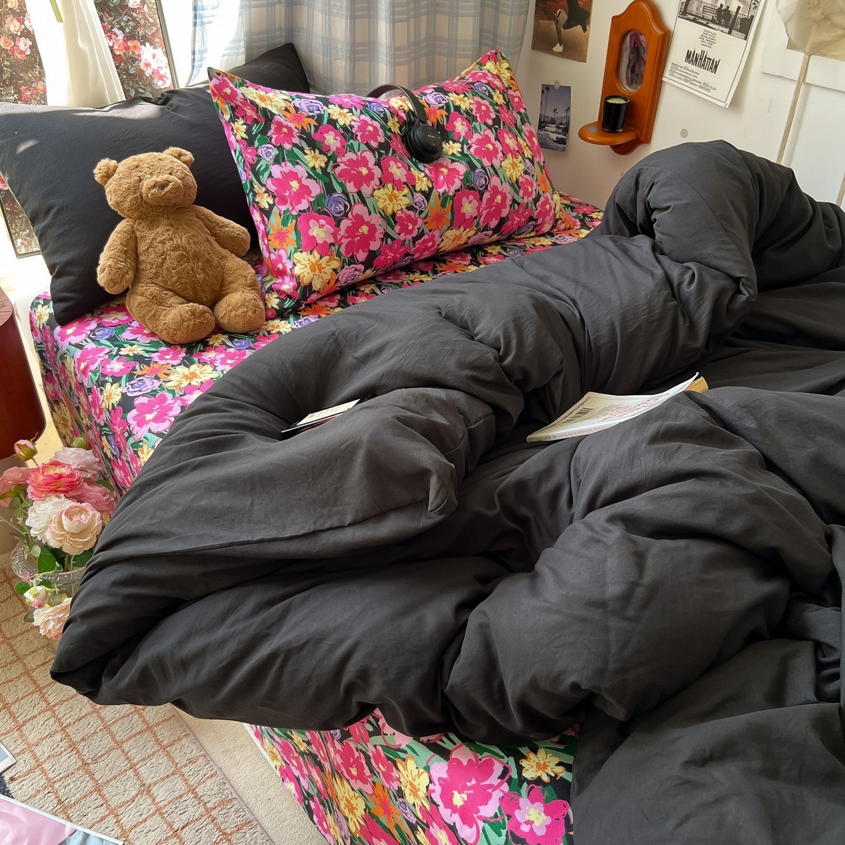 91家纺网 家纺一手货源 找家纺 花伞家居 2025新款小众高级感纯色花卉拼色加厚水洗棉四件套【提供买家秀】 椿屿-黑