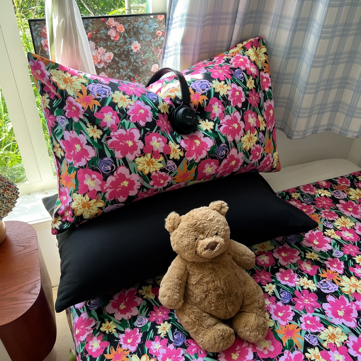 91家纺网 家纺一手货源 找家纺 花伞家居 2025新款小众高级感纯色花卉拼色加厚水洗棉四件套【提供买家秀】 椿屿-黑