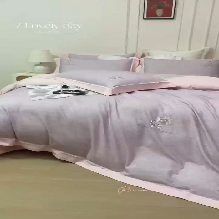 91家纺网 家纺一手货源 找家纺 玖玖爱家纺 2025新款160支花边长绒棉纯棉四件套-卡曼 卡曼-粉豆沙