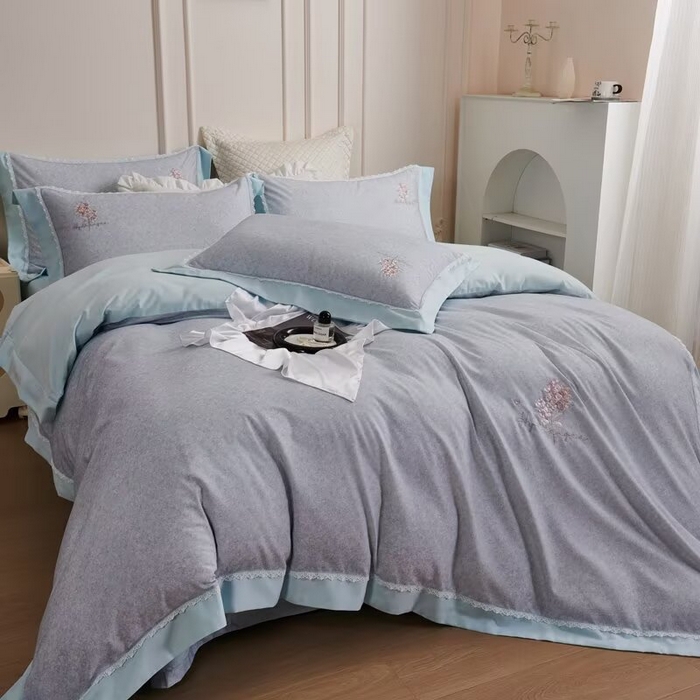 91家纺网 家纺一手货源 找家纺 玖玖爱家纺 2025新款160支花边长绒棉纯棉四件套-卡曼 卡曼-浅兰