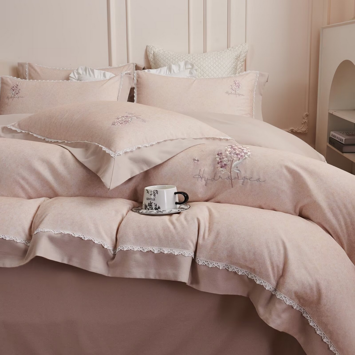 91家纺网 家纺一手货源 找家纺 玖玖爱家纺 2025新款160支花边长绒棉纯棉四件套-卡曼 卡曼-燕麦色