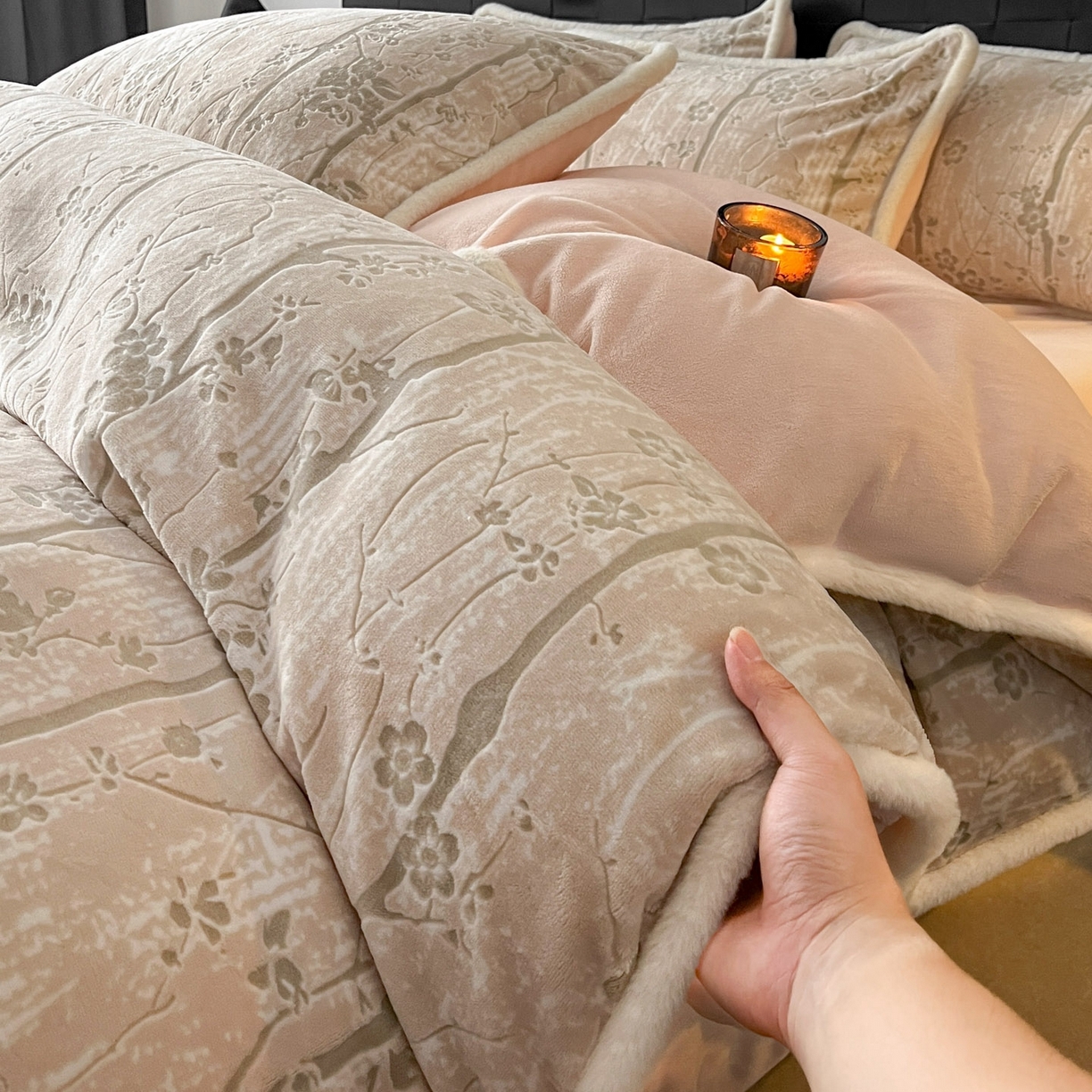 91家纺网 家纺一手货源 找家纺 （总）狂想家 2025新款包边加厚雕花牛奶绒四件套