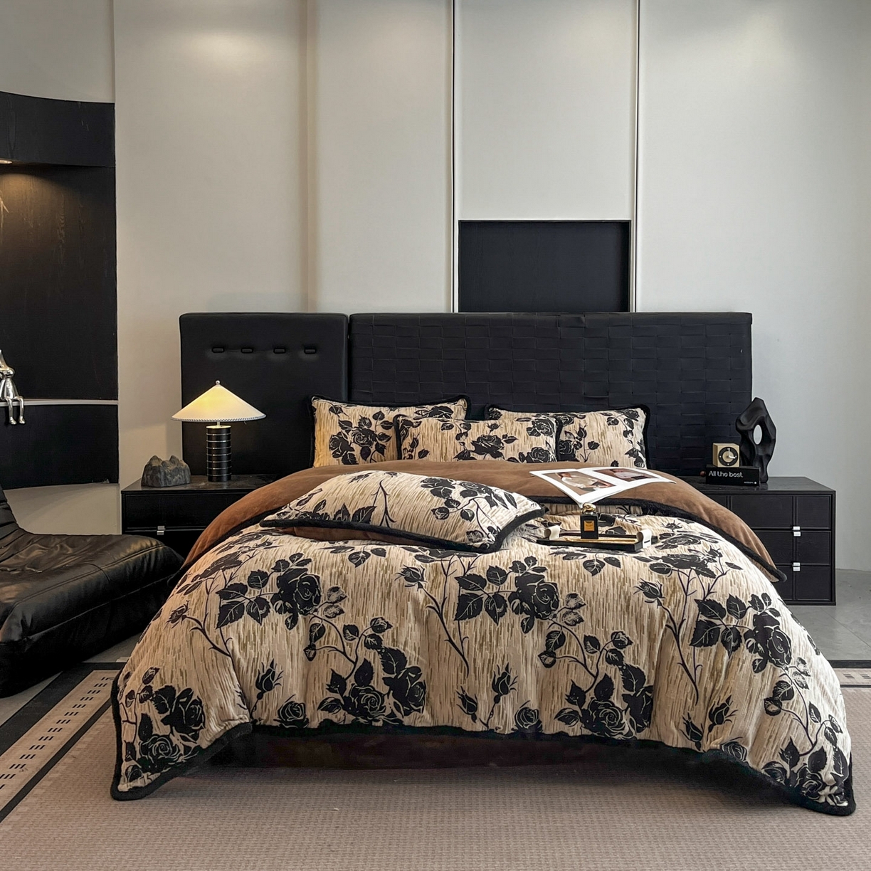 91家纺网 家纺一手货源 找家纺 狂想家 2025新款包边加厚雕花牛奶绒四件套 花样年华-深咖