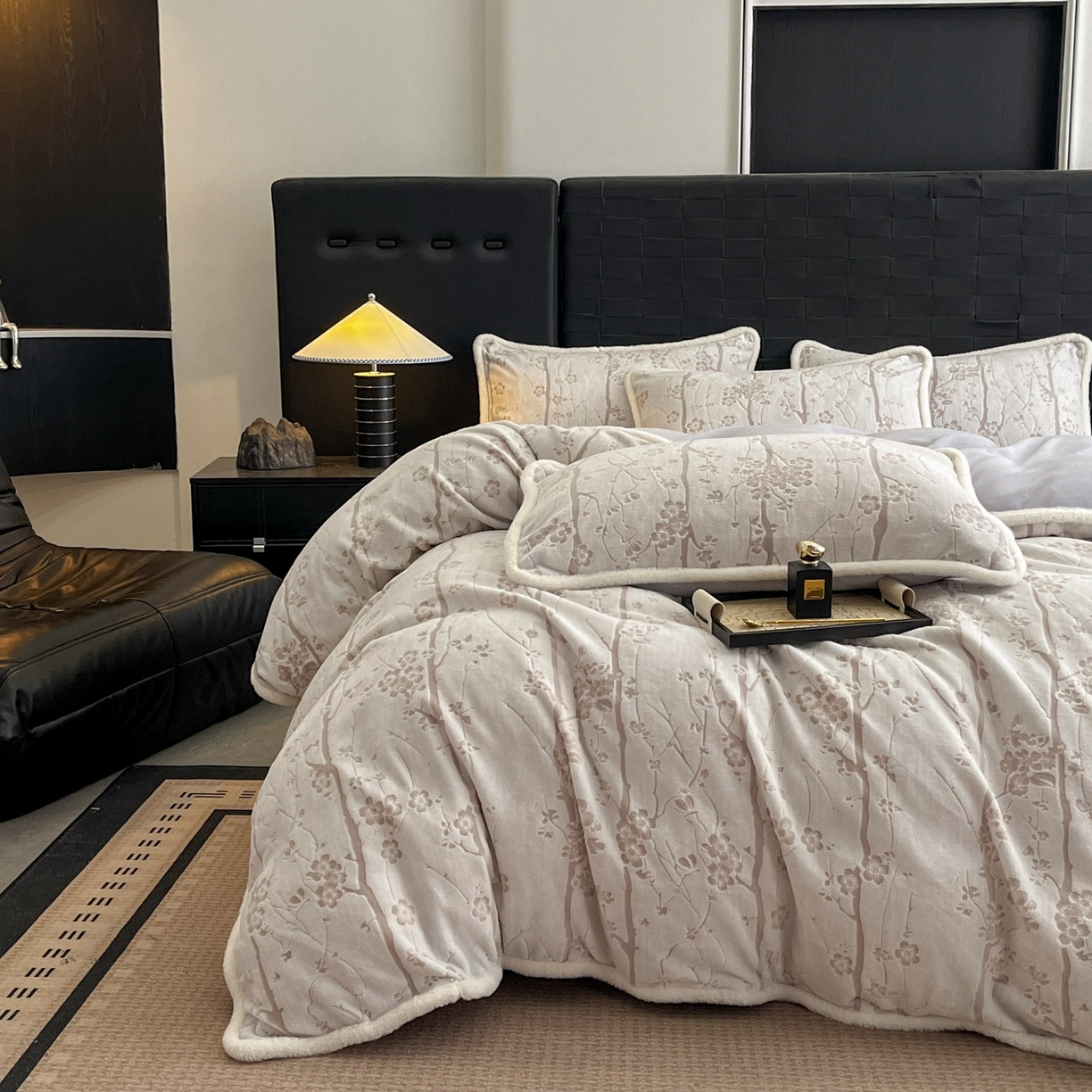 91家纺网 家纺一手货源 找家纺 狂想家 2025新款包边加厚雕花牛奶绒四件套 暖冬-香芋紫