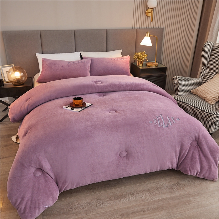 91家纺网 家纺一手货源 找家纺 美梦里 2025新款A类大豆纤维双面刺绣牛奶绒冬被芯春秋被子 黛紫